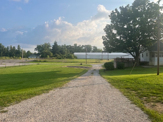 Building Photo - 1322 Emery Xing Rd