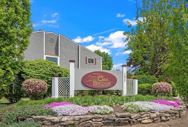 Building Photo - 120 Fisherville Rd