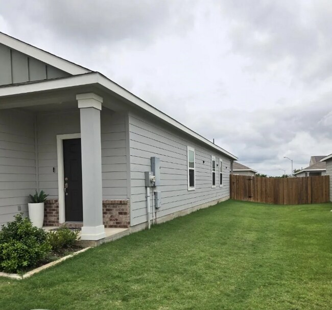 Foto del edificio - 117 Peony Ln.