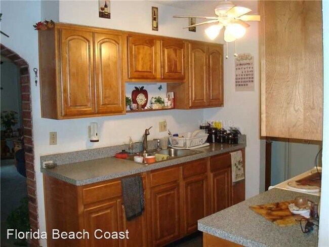 Building Photo - 3 br, 1.5 bath House - 400 Georgia Ave.