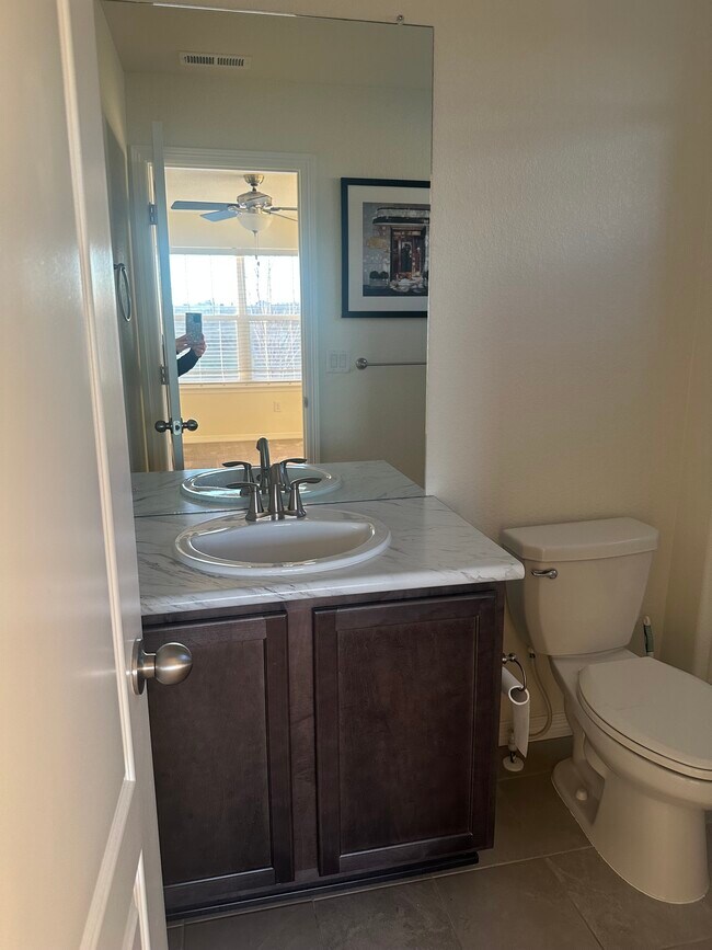 Foto del edificio - 27335 E Alder Dr