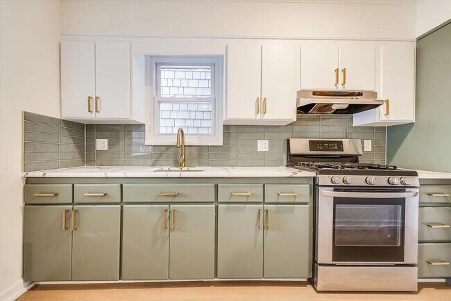 Foto del edificio - 608 Palisade Ave