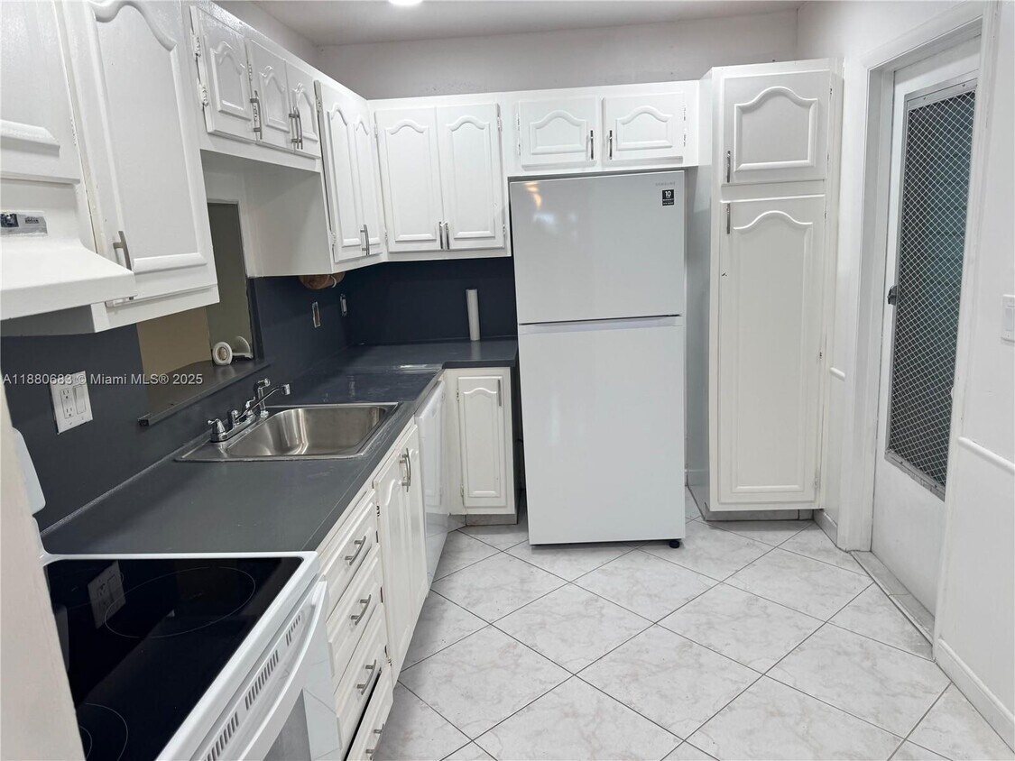 Foto principal - 4141 NW 44th Ave
