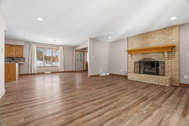 Foto del edificio - 1914 Raber Rd