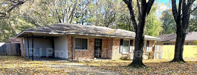 Building Photo - 2890 Cherry Rd