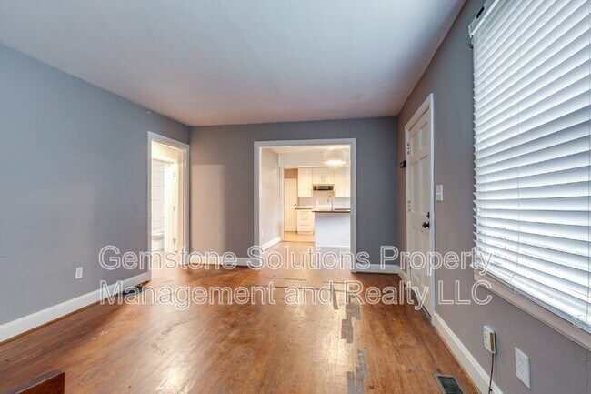 Foto del edificio - 2930 Primrose Cir