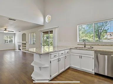 Foto del edificio - 3 bedrooms + loft (office space or extra bedroom), 2.5 bath home, 1896 square feet home lays quie...