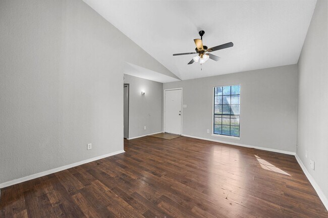 Building Photo - BEAUTIFUL 3 Bedroom, 1 Bathroom in Allen, ...