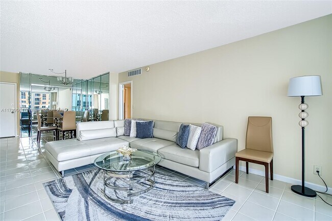 Foto del edificio - 2030 S Ocean Dr