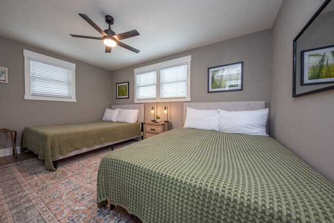 Foto del edificio - 1140 Simpson Ave