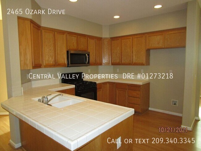 Foto del edificio - 2465 Ozark Dr