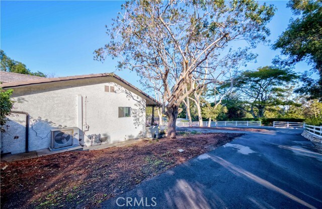 Building Photo - 3554 Lariat Ln