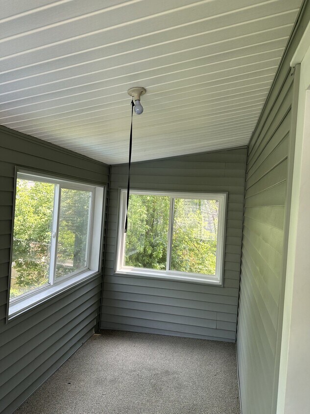 Foto del edificio - 705 Hudson Ave