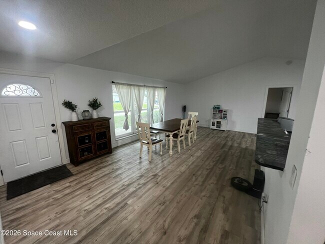 Foto del edificio - 2300 Hickory Dr