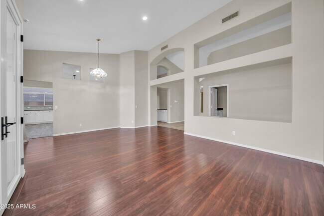 Foto del edificio - 7160 W Foothill Dr