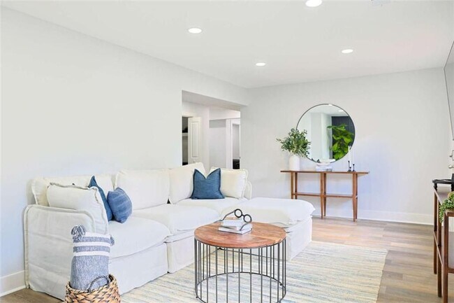 Foto del edificio - 2184 Skye Isles Pass SE