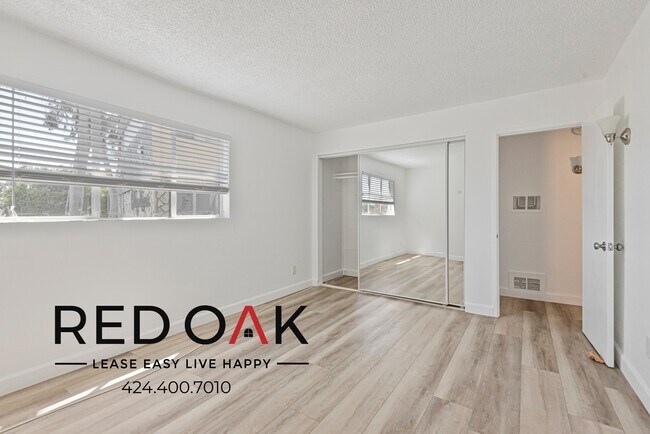 Foto del edificio - 2351 1/2 Warwick Ave-6