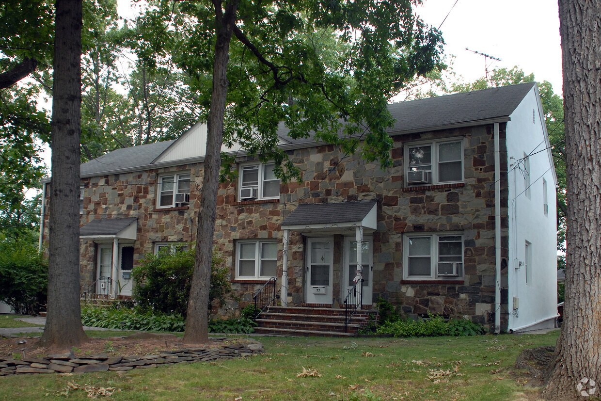 Foto principal - 73-79 Centennial Ave