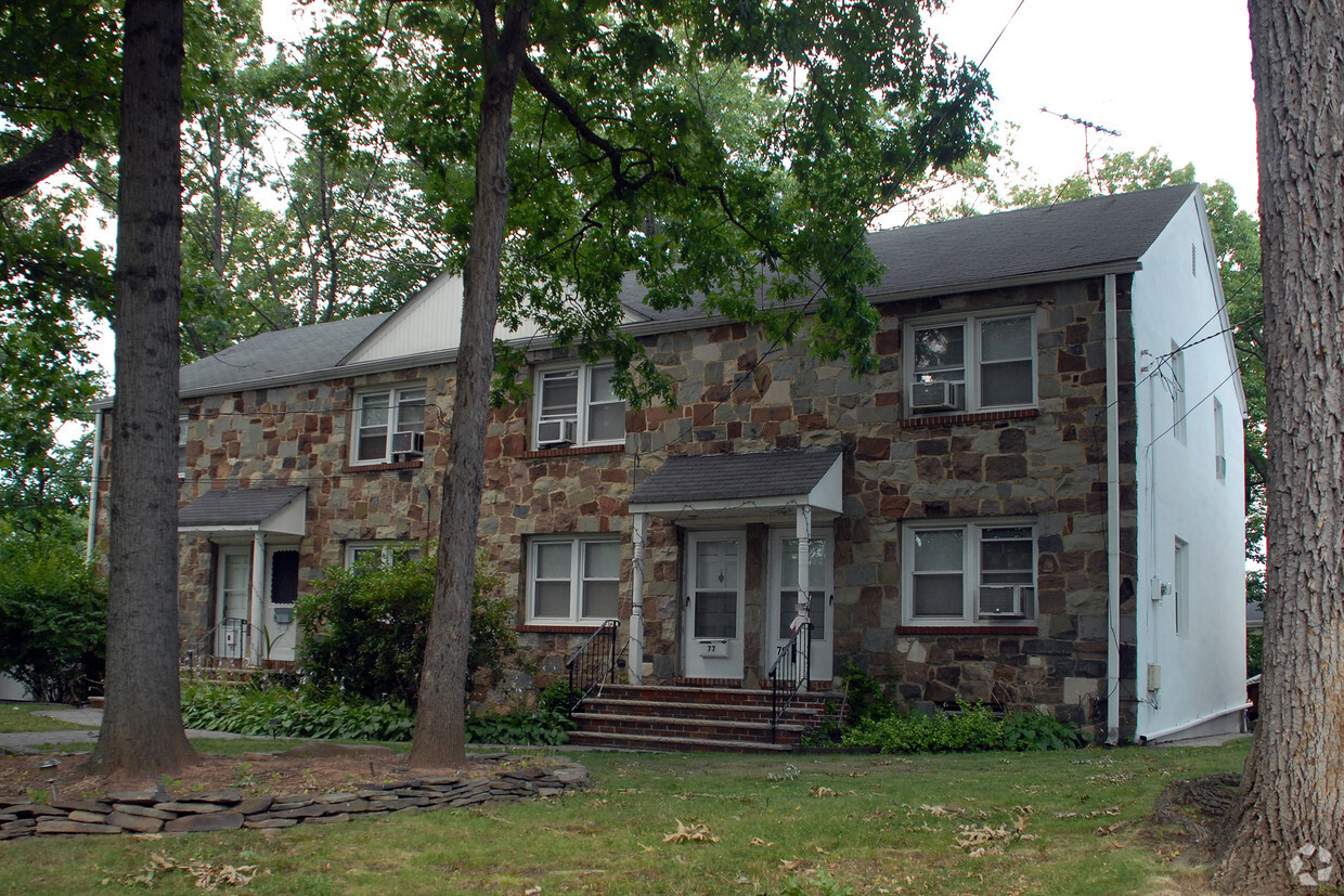 Primary Photo - 73-79 Centennial Ave