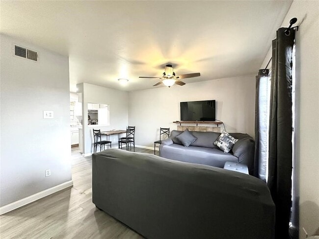 Photo - 4120 Hartt St Apartment