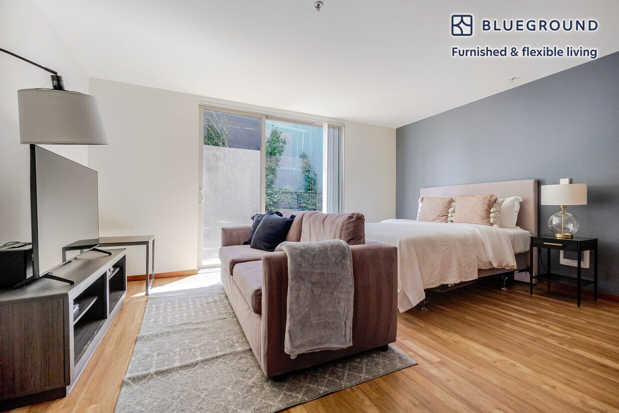 Foto principal - 4219 S Othello St