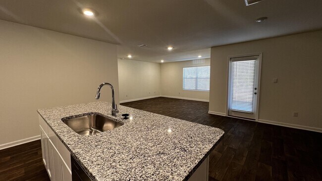 Building Photo - 11125 Elemis Dr