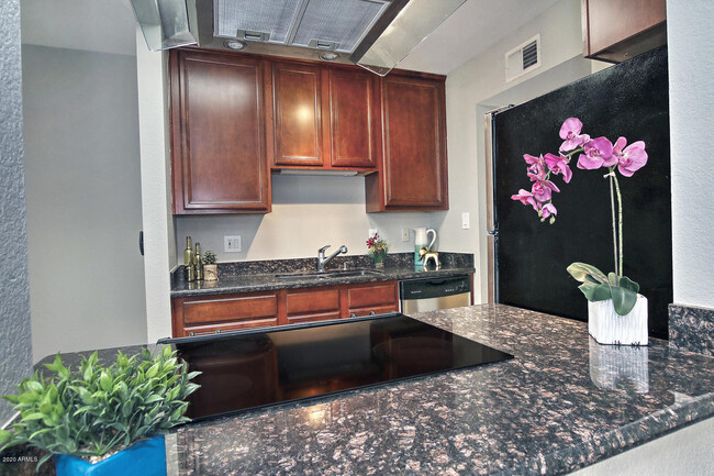 Building Photo - 4419 N 27th St