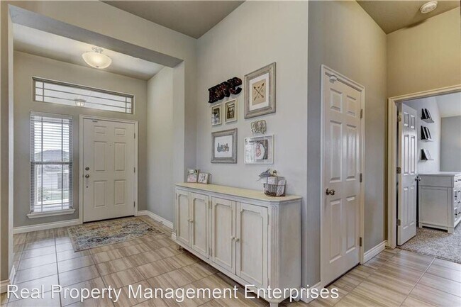 Building Photo - 4 br, 2 bath House - 2300 NW 191st Ct