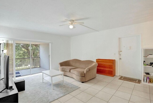 Foto del edificio - 618 NW 13th St