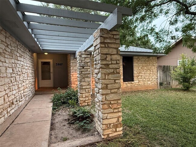 Building Photo - 3907 Rolling Hill