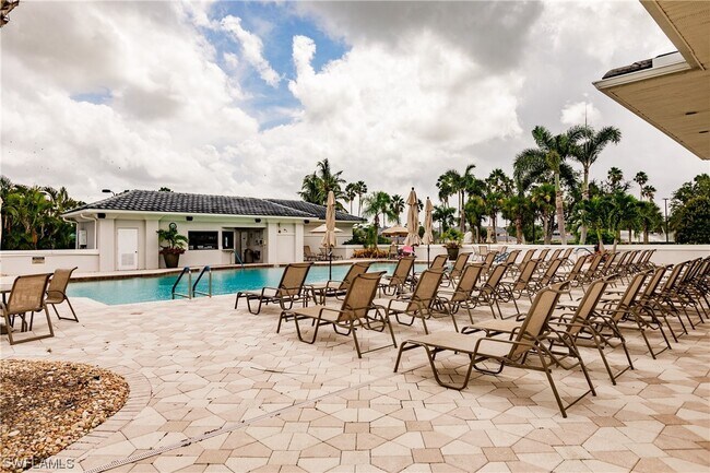 Building Photo - 10470 Washingtonia Palm Way