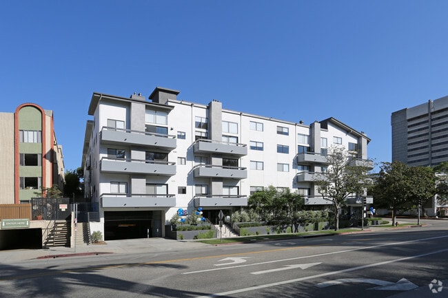 Building Photo - 888 Hilgard