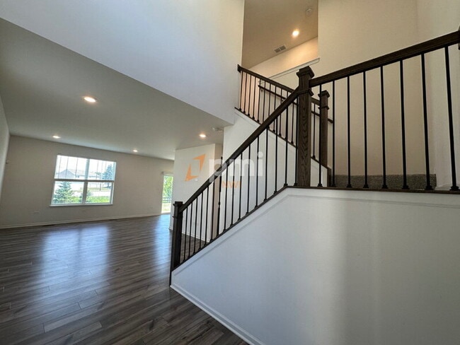 Building Photo - 10905 Illinois Dr