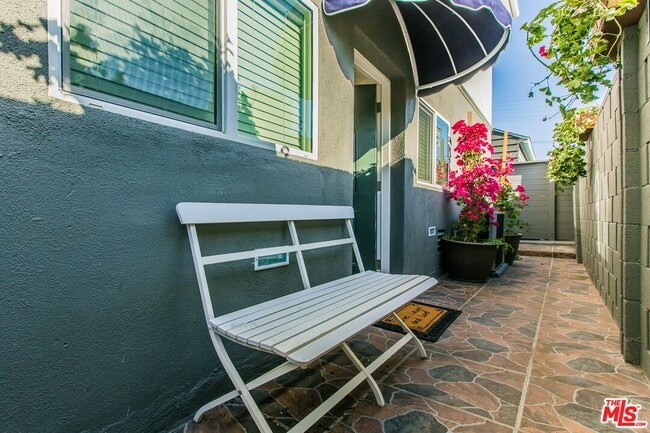 Foto del edificio - 4407 Irvine Ave