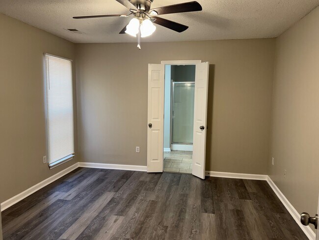 Building Photo - 769 Burton Ln