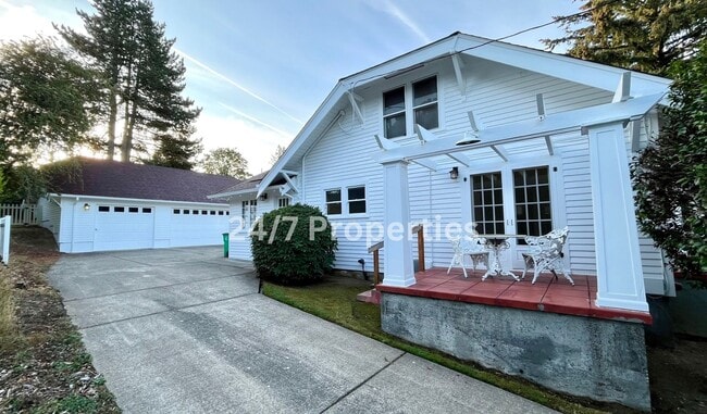 Unique Large 3BD I 2BA Home - Near Gabriel Park! - Unique Large 3BD I 2BA Home - Near Gabriel Park!