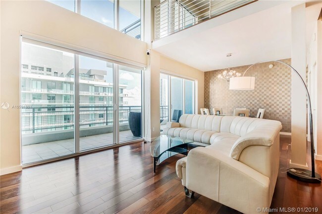Foto del edificio - 60 SW 13th St
