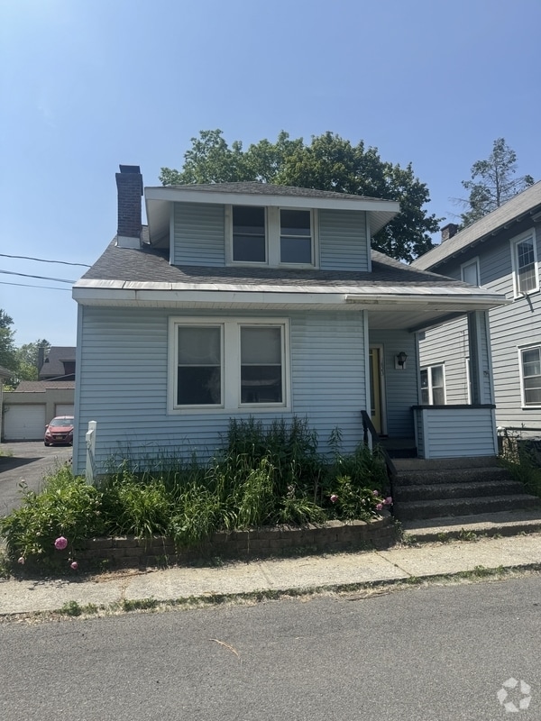 Building Photo - 1823 8th St