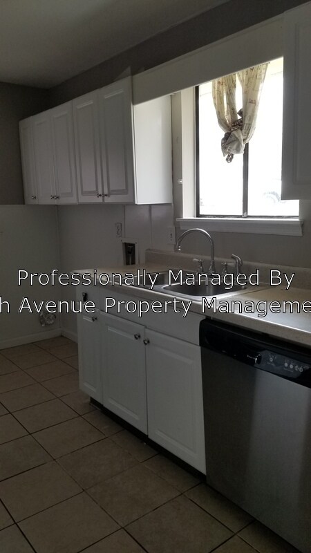 Building Photo - 1070 Starling Ct NW