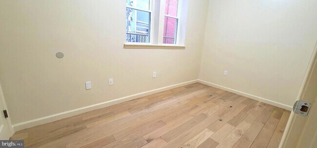 Foto del edificio - 1219 W Silver St