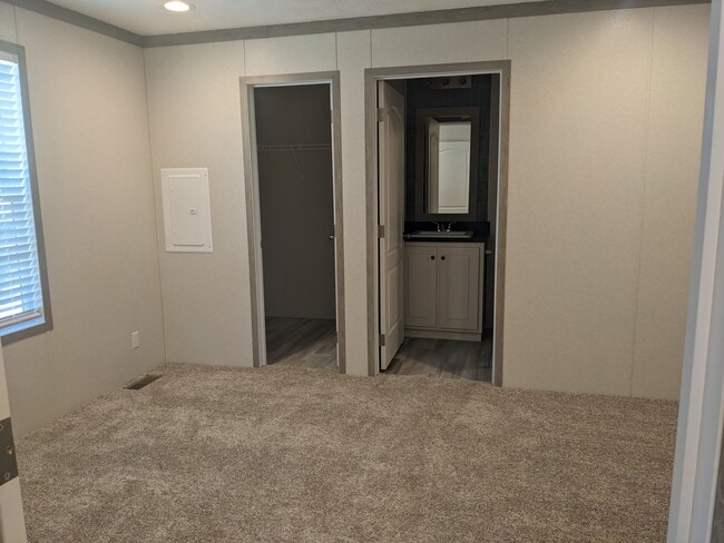 Foto del edificio - 3617 N Grand Ave E