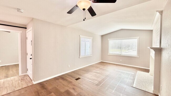 Building Photo - Wonderful Single-Story Home in the Darling Lake Rancho Viejo HOA Community of Fallbrook!