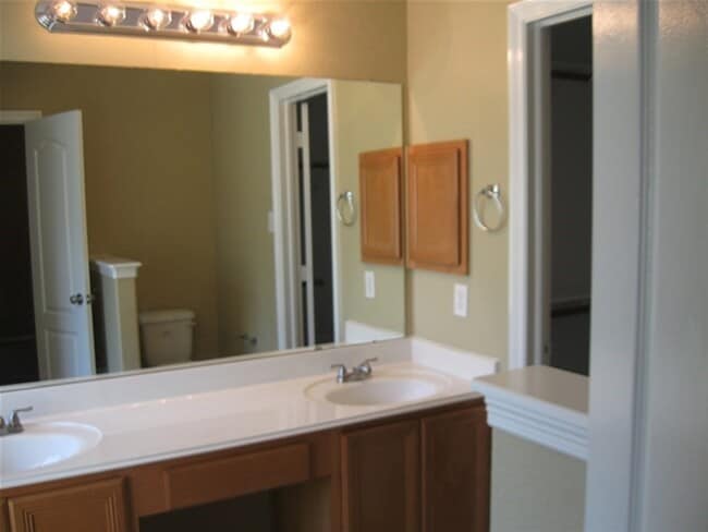 Foto del edificio - 202 Splintered Arrow Dr