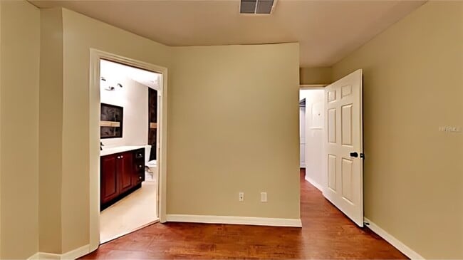 Bathroom - 637 Greencove Ter