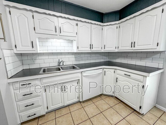 Foto del edificio - 7304 Elm Ave