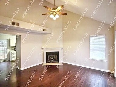 Foto del edificio - 2073 Upland Dr