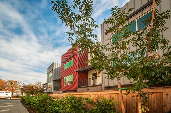 Building Photo - 0632 - The Boardwalk Townhomes