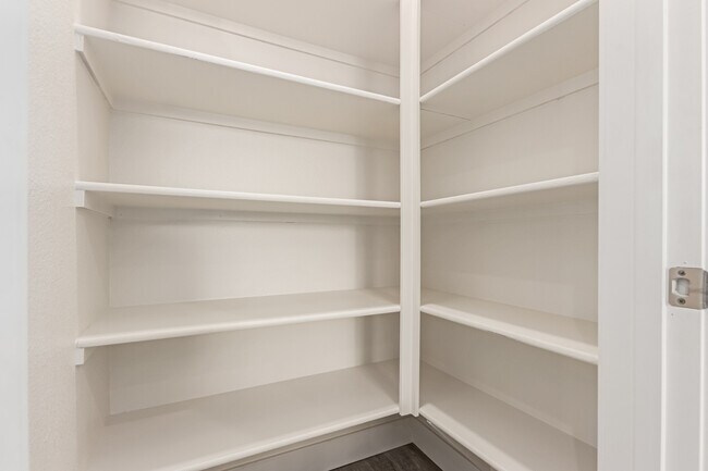 Building Photo - Monte Villagro