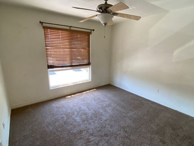 Building Photo - 792 Avocado Ave