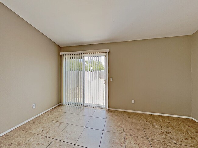 Building Photo - 5309 S 27th Dr